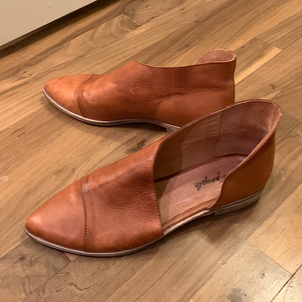 Free people bootie - size 40 (9.5) excellent condition.